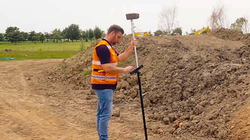 chcnav-vili-i100-receiver-earthwork-volume-calculation